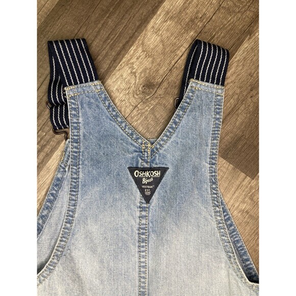 OshKosh 5T Denim Short Overalls Vestbak Carpenter Conductor Stripe Straps Unisex - Picture 5 of 9